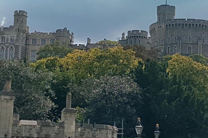 Private Transportation from & to London with Stopover at Windsor and its Castle - Key Points