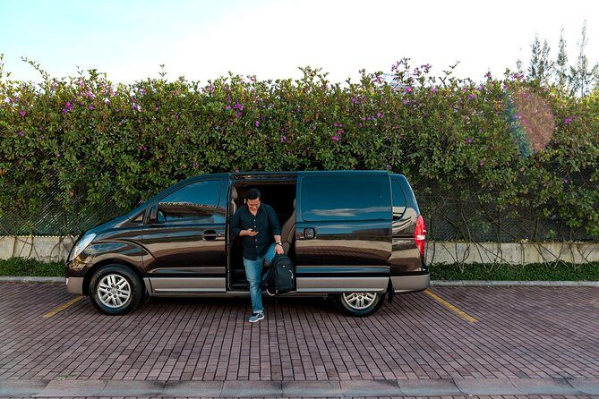 Private Transportation Service to Antigua Guatemala on a Minibus with A/C - FAQ