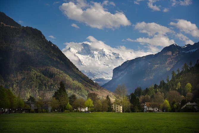 Private Trip from Geneva to the Swiss Capital - Bern & Paragliding in Interlaken - A Detailed Look at the Experience