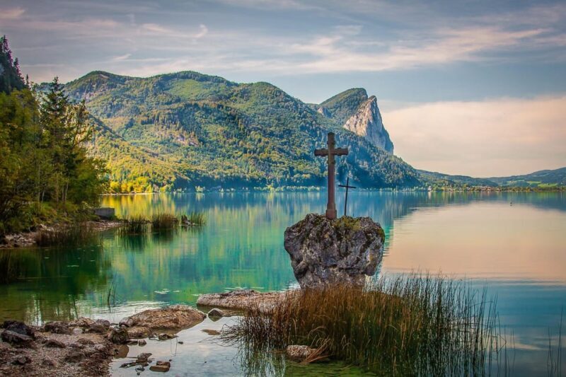 Private trip from Salzburg to Mondsee, St. Gilgen, and back - Exploring the Scenic Treasures of Upper Austria