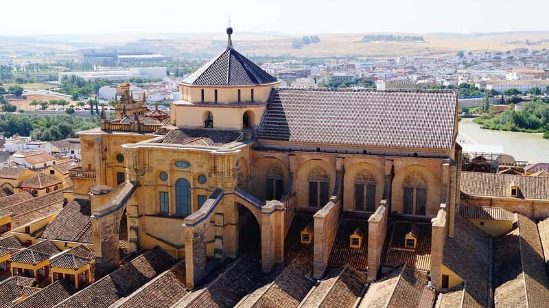 Private trip from Seville to Córdoba for small groups - Key Points