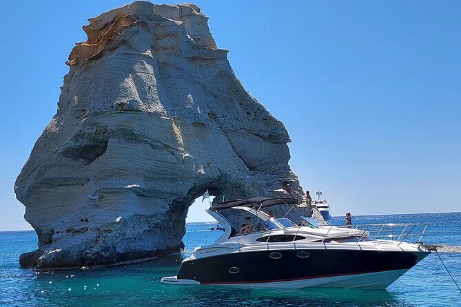 Private trip-Kleftiko Gerakas Tsigrado Paliochori with Speed Blue - Discover the Best of Milos with the Private Kleftiko Gerakas Tsigrado Paliochori Boat Tour