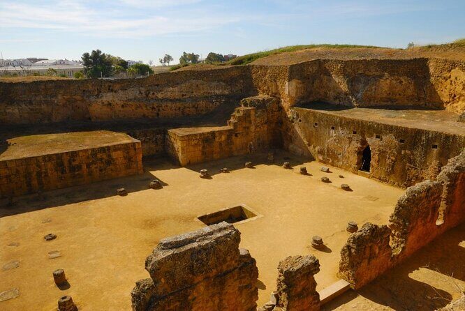 Private trip to Carmona from Seville: 5000 years of history - Key Points