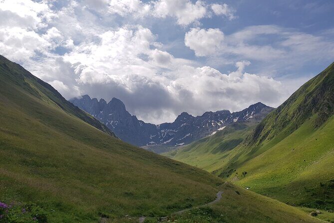 Private two days (one night) tour to Kazbegi and Juta with hikes - via Mtskheta. - Key Points