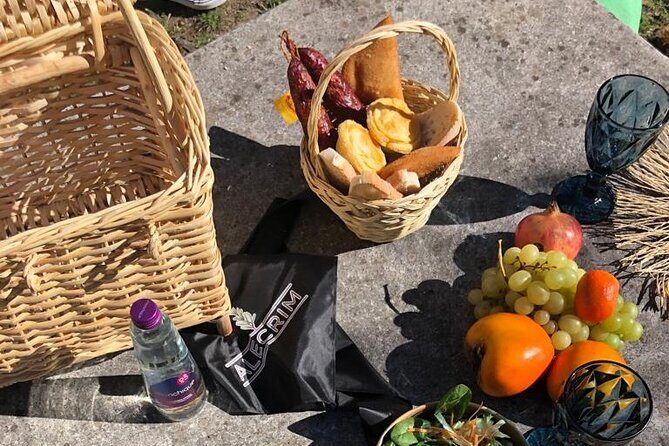 Private Typical Portuguese Picnic in Serra de Monchique - Key Points