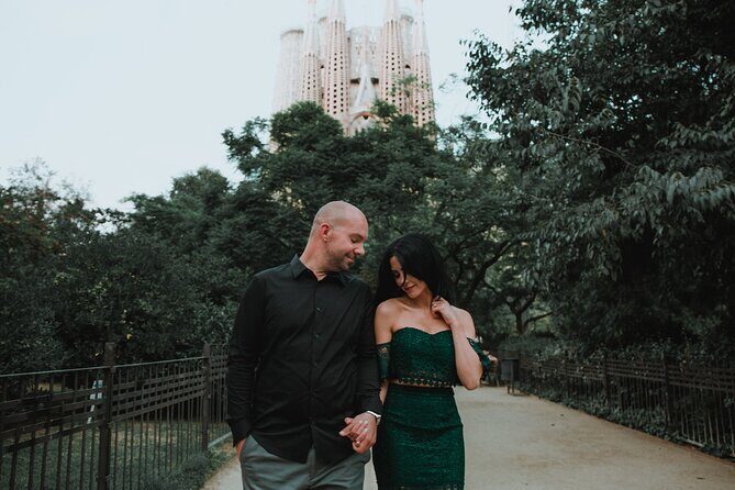 Private Vacation Photography Session with Local Photographer in Barcelona - Who Will Love This Experience?