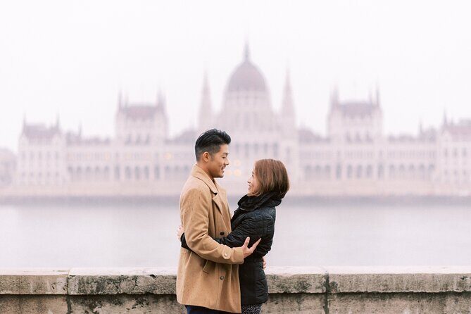 Private Vacation Photography Session with Photographer in Budapest - Key Points