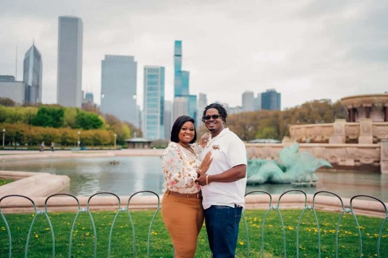 Private Vacation Photoshoot with Photographer in Chicago - Key Points