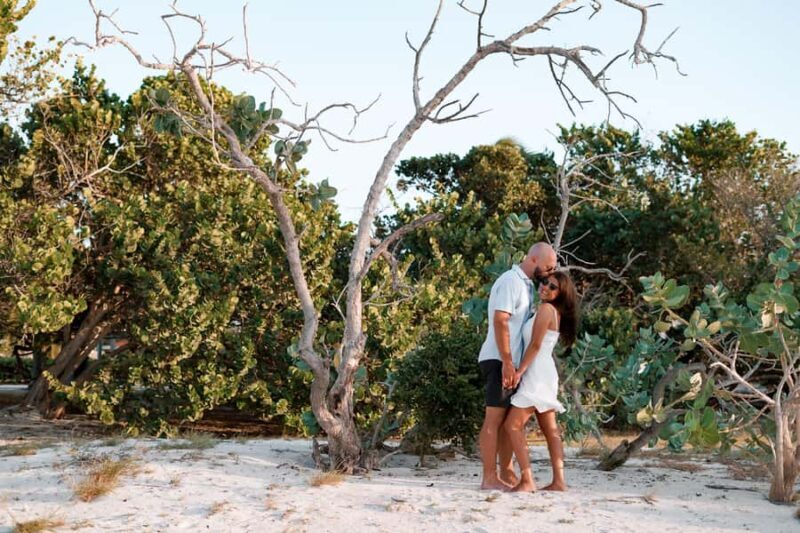 Private Vacation Photoshoot with Photographer in Sarasota - Key Points