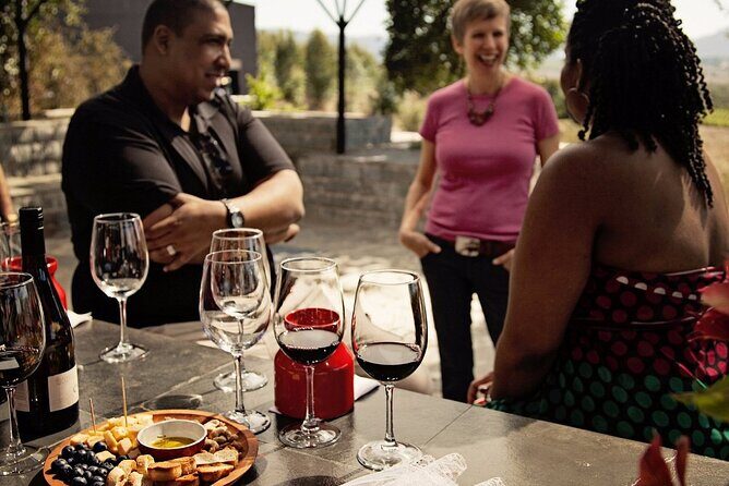 Private Valparaiso, Visit Kingston Winery & Transfer to Hotel - An Authentic, Authentic Experience