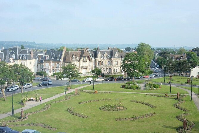 Private Van Tour of Cabourg Trouville Deauville from Paris - FAQ