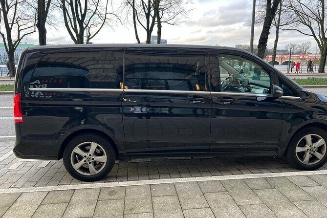 Private van transfer Kiel Cruise Terminal to Hamburg - The Experience: What It’s Really Like
