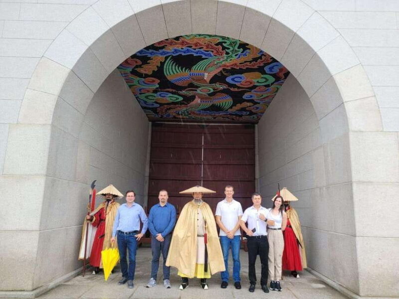 Private van with English Speaking guide in South Korea - Why Choose This Tour?