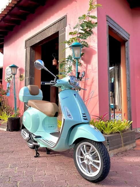 Private Vespa Tour Funchal & Câmara Lobos (3hrs) - Exploring Madeira by Vespa: Funchal & Câmara de Lobos in 3 Hours