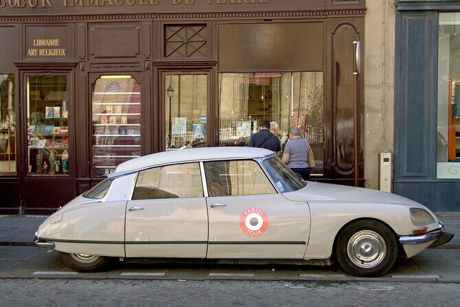 Private Vintage Car Tour of Paris in a Citroën DS - 2H - Who Will Love This Tour?