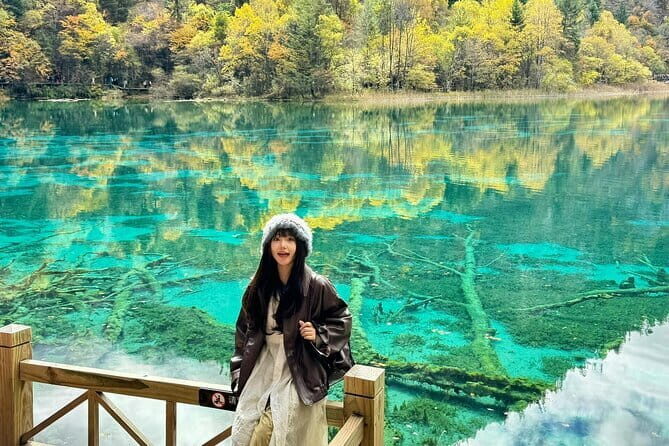 Private VIP Tour:2-Day JiuzhaigouHuanglong Highlights Experience - An In-Depth Look at the 2-Day Private VIP Tour