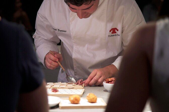Private visit to a ham factory with show cooking in Salamanca - Frequently Asked Questions