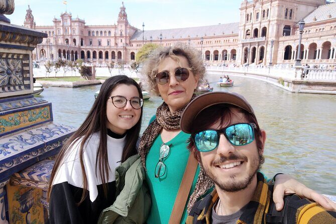 Private Walking Tour Alcazar and Cathedral in Sevilla - Key Points