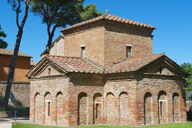 Private Walking Tour: Discover Ravenna's Stunning Mosaics - The Experience of a Private Tour