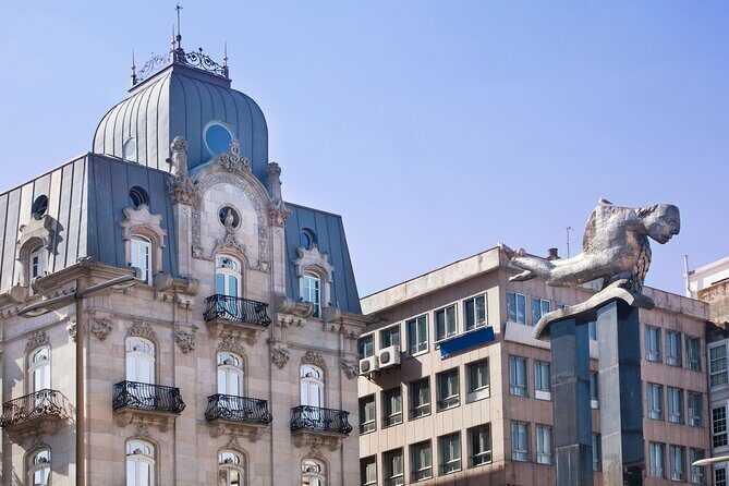 Private Walking Tour from Casco Vello to Mercado da Pedra in Vigo - Key Points
