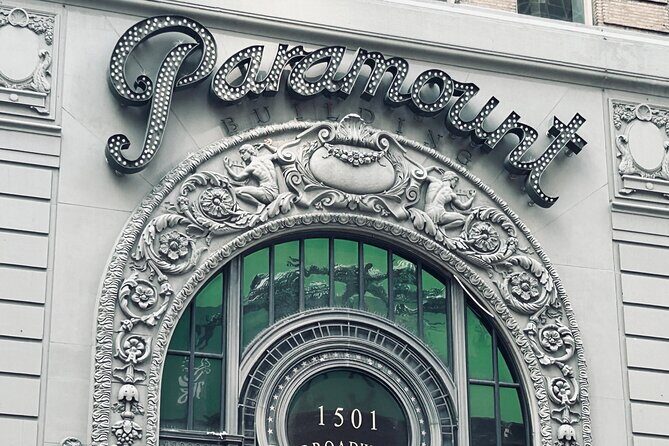 Private Walking Tour in Frank Sinatra's New York - Discover the City that Shaped Frank Sinatra