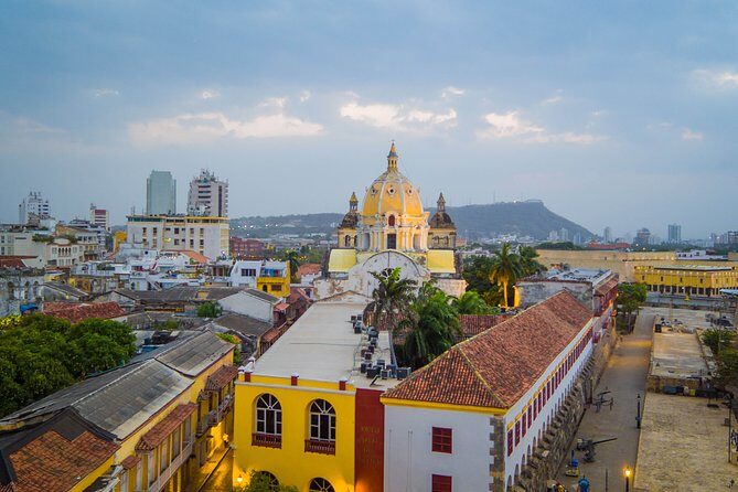 Private Walking Tour in Walled City and Getsemani Cartagena - Key Points