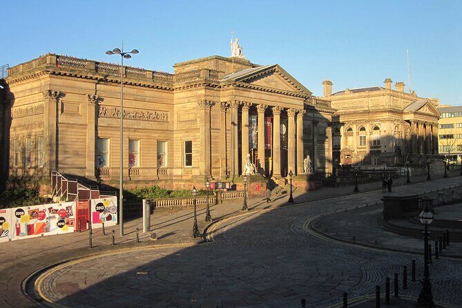 Private Walking Tour: Liverpool Highlights, including Cavern Club entry - A Deep Dive into Liverpool on Foot: A Balanced Breakdown
