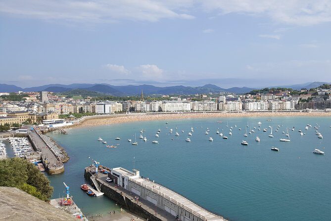 Private Walking Tour of Essential Spots of San Sebastian - Exploring San Sebastián: A Detailed Review of the Private Walking Tour