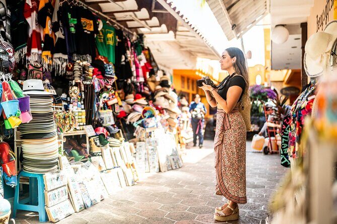 Private Walking Tour Seattle Delights at Fremont Frolic - Key Points