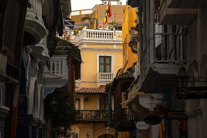 Private Walking Tour Walled City and Getsemaní - Who Will Love This Tour?