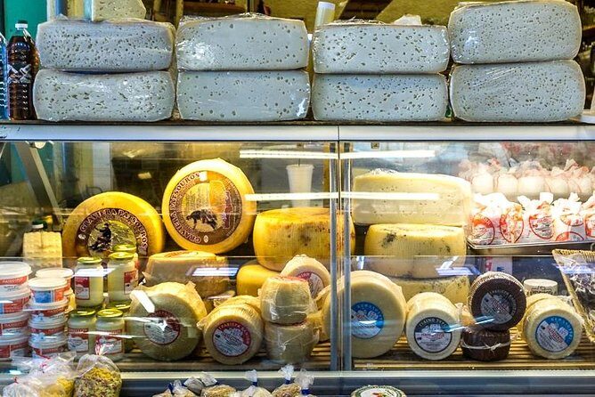 PRIVATE Walking Tour with Lunch and Wine Tasting by a Sommelier - Practical Details and Tips