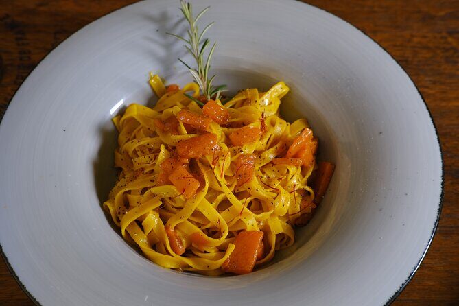 Private Wine & Evo Oil Tasting with Saffron Meal - A Taste of Tuscany: Private Wine & Evo Oil Tasting with Saffron Meal
