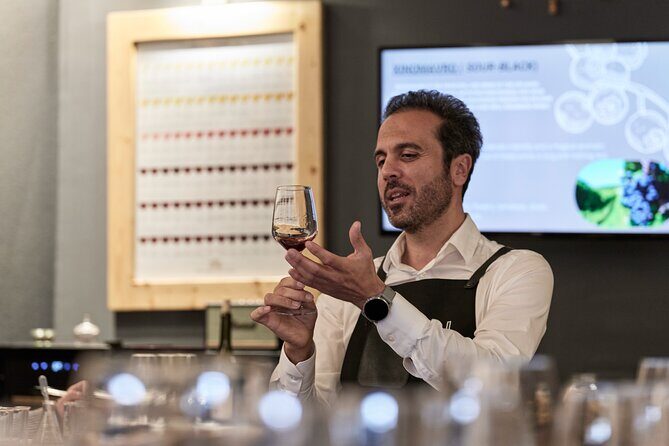Private Wine Tasting near Acropolis - Key Points