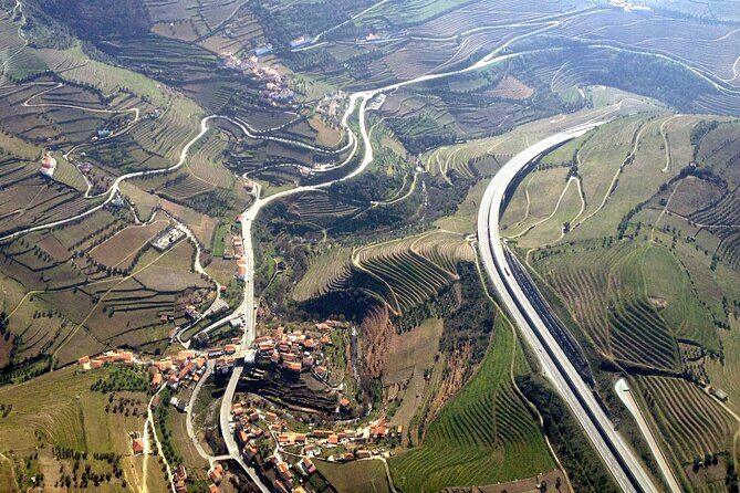 Private Wine Tour in the Douro Valley - Private wine tastings and lunch included - Exploring the Douro Valley: A Private Wine Tour with Tastings, River Cruise, and Lunch