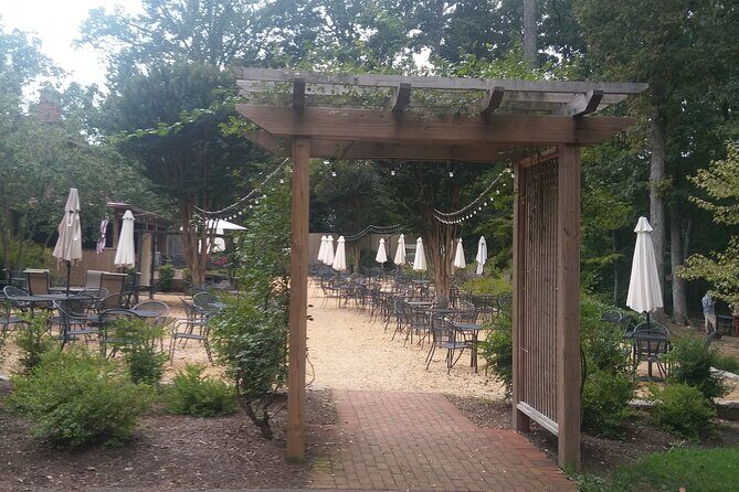 Private Wine Tours (Minimum 3 & Maximum 6 ) Pickup Maximum 30 Mi - A Closer Look at the Charlottesville Private Wine Tour