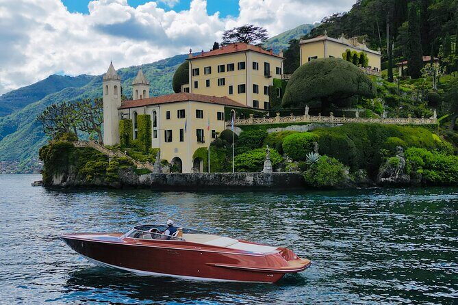 Private wooden boat tour on Lake Como - A Detailed Look at the Lake Como Private Boat Tour