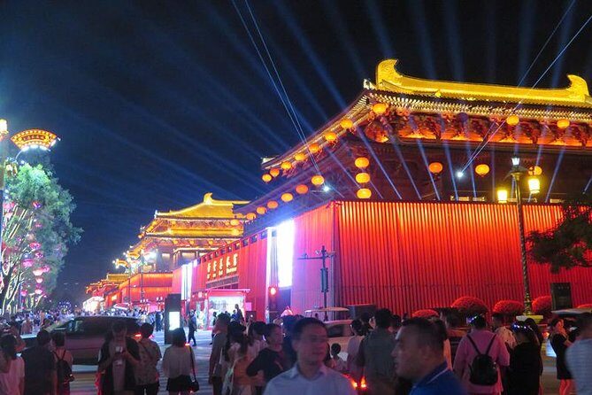 Private Xian Night & Food Tour by Tuk Tuk and Public Transportation - The Overall Experience and Balance