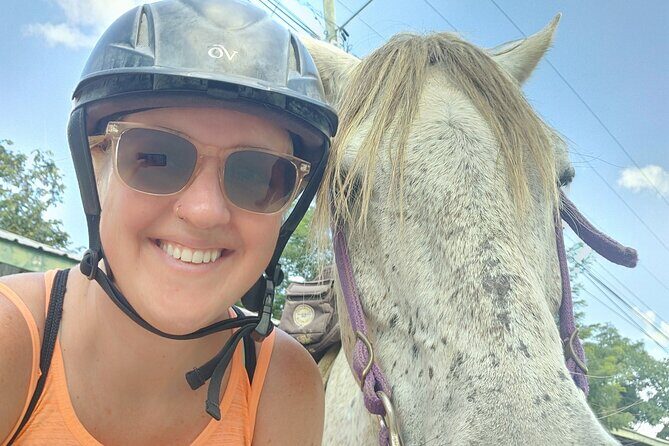 PRIVATE Xunantunich Horseback riding tour plus LUNCH - Key Points