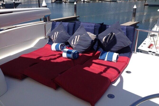 Private Yacht 58 ft Up to 20 persons - FAQ