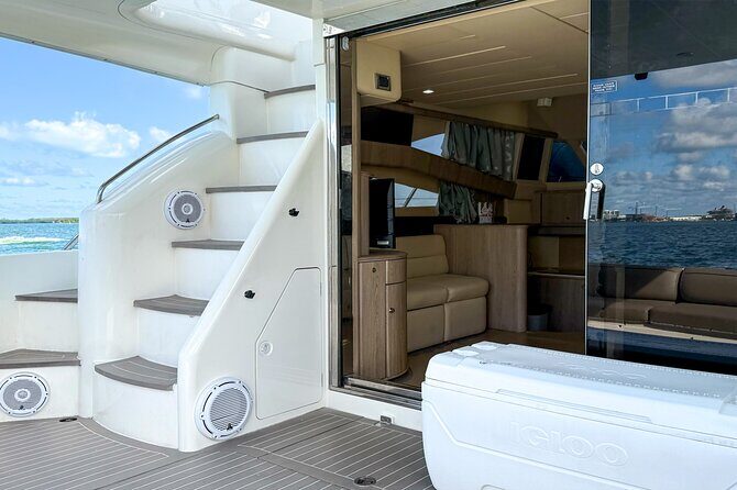 Private Yacht 60' +2 Jet Ski | + 1 Free Hour | Miami Yacht Rental - Authentic Experiences and Traveler Insights
