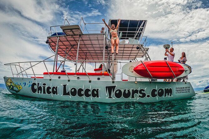 Private Yacht Charter ChicaFUN 3 Waterslides All Inclusive - Private Yacht Charter ChicaFUN 3 Waterslides All Inclusive — A Truly Memorable Day on the Water