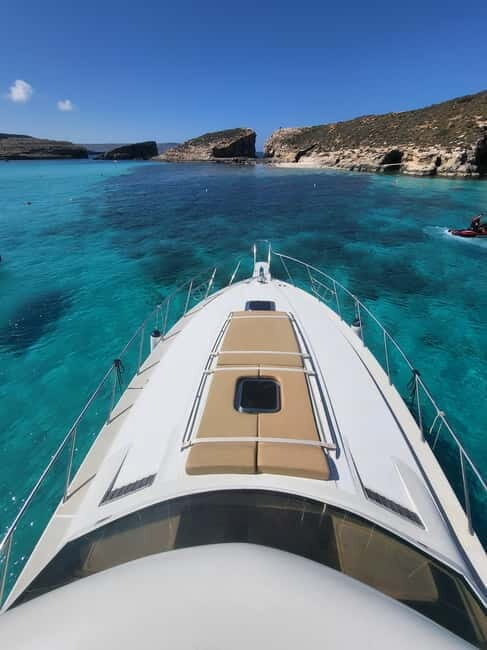 Private Yacht Charters around Comino & Blue Lagoon - Key Points