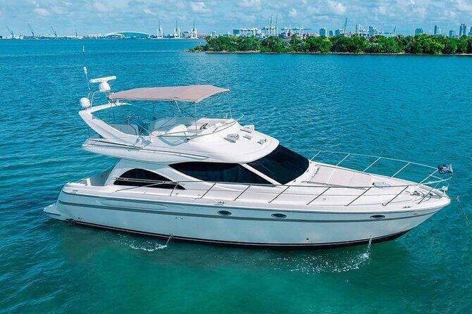 Private Yacht Cruise in Miami Beach - The Details of a Miami Yacht Day