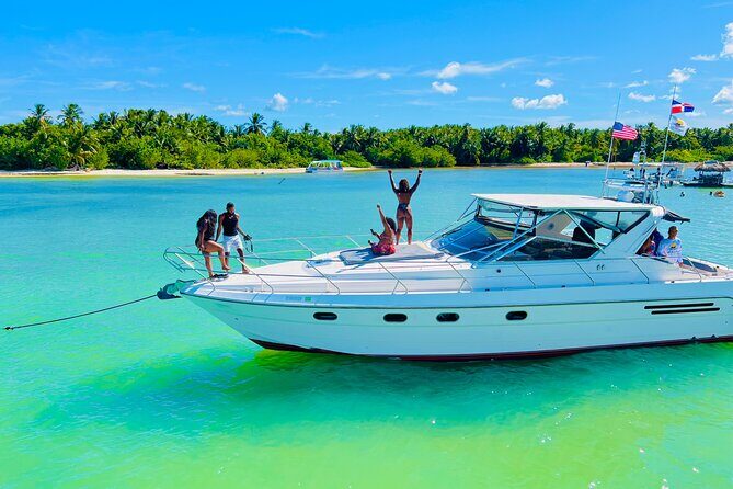 Private Yacht in Punta Cana Exclusive Morning Activity Experience - Key Points