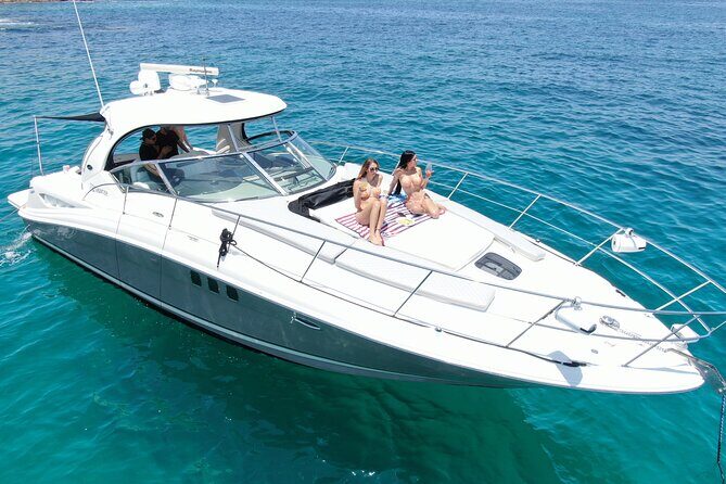Private Yacht Sea Ray all-inclusive charter in Cabo - FAQs