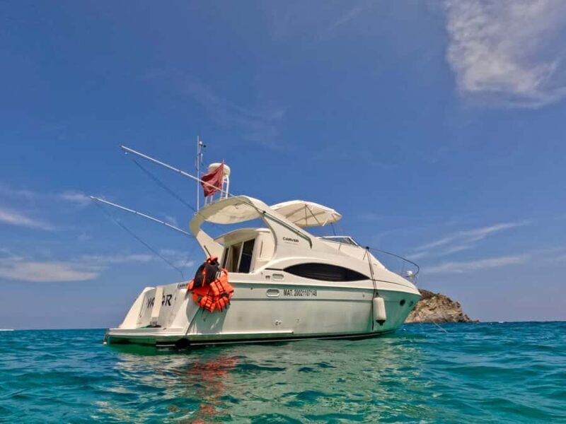 Private yacht tour of the Huatulco Bays - A Deep Dive into the Private Yacht Experience in Huatulco