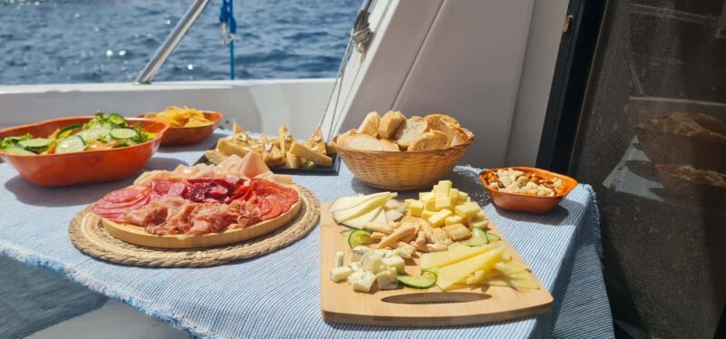 Private Yatch Amalfi Cinco - SHARED TOUR - A Deep Dive into the Amalfi Cinco Experience