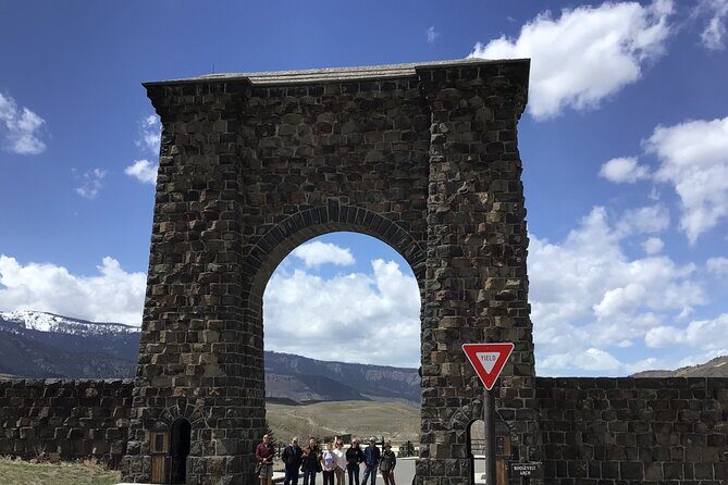 Private Yellowstone Wildlife and Photo Tours West Yellowstone - Authentic Experiences and Authentic Guides