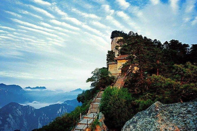 Privately Guided Tour to Mt.Hua - In-Depth Look at the Mt. Hua Private Tour