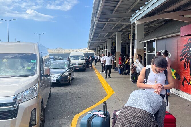 PrivateTransfer-Riu Hotels MontegoBay(Reggae, Montego Bay,Palace) - Key Points